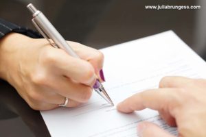 signing-divorce-contract